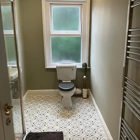 Stunning One Bedroom * 布里斯托